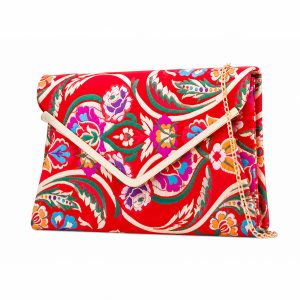 Printed Envelope Clutch Bag with Chain Strap and Flap Close - Image 7
