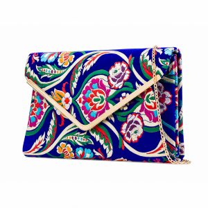 Printed Envelope Clutch Bag with Chain Strap and Flap Close - Image 6